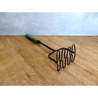 Vintage Kartoffelstampfer - Draht-Metallstampfer Kitchenalia von KittysVintageVault
