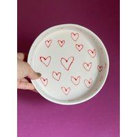 Handgefertigte Keramikherz-Teller Valentinstag Keramik Schale von KiwiPocaShop