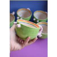 Handgemachte Tasse Mit Wurm Regenbogen Keramik, Geschenk von KiwiPocaShop