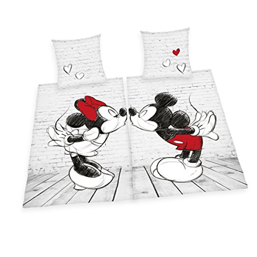 Herding DISNEY MICKEY & MINNIE Partnerbettwäsche-Set, Wendemotiv, 2 x Bettbezug 135 x 200 cm, 2 x Kopfkissenbezug 80 x 80 cm, Baumwolle/Renforcé von Klaus Herding GmbH