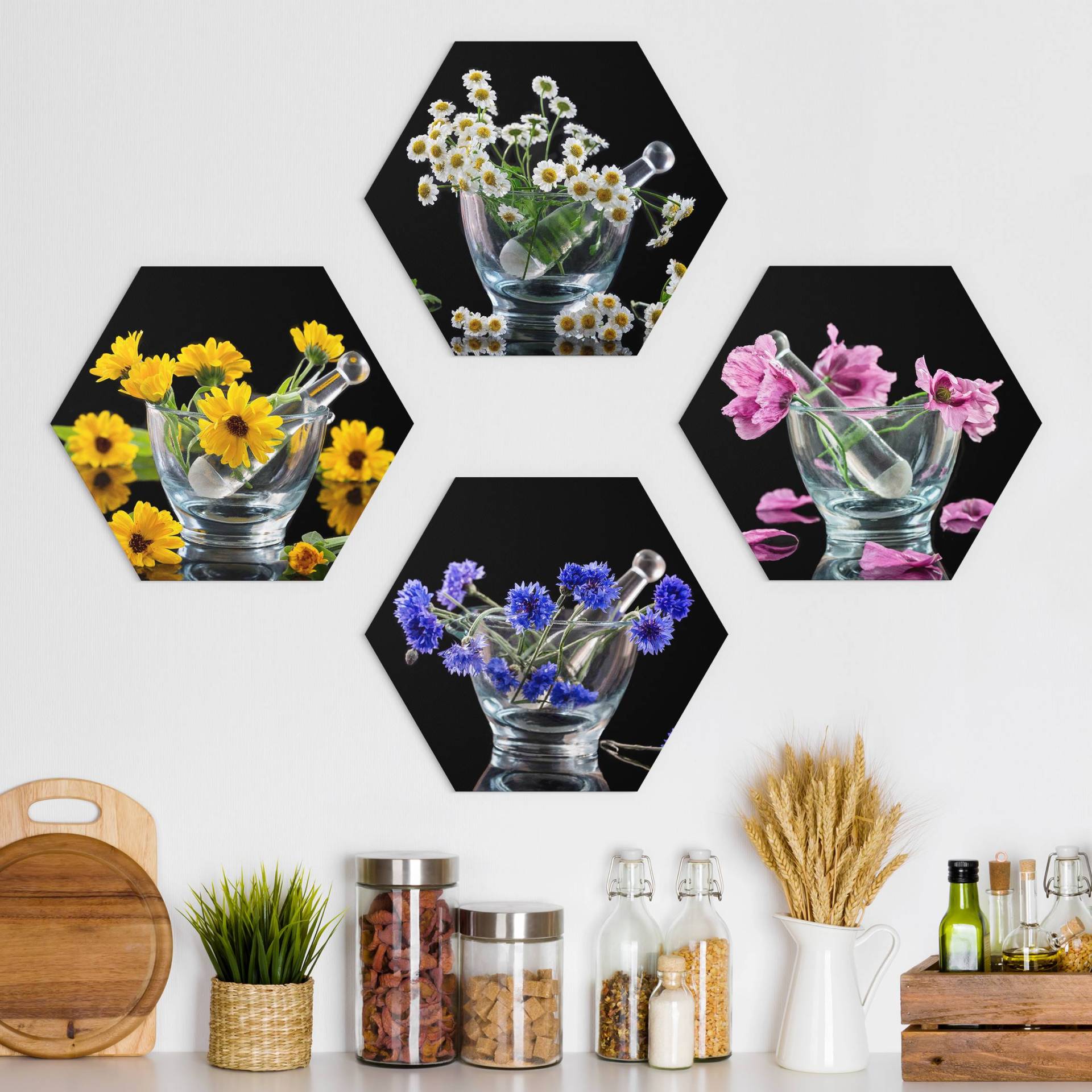 4-teiliges Hexagon-Alu-Dibond Bild Blumen im Mörser von Klebefieber