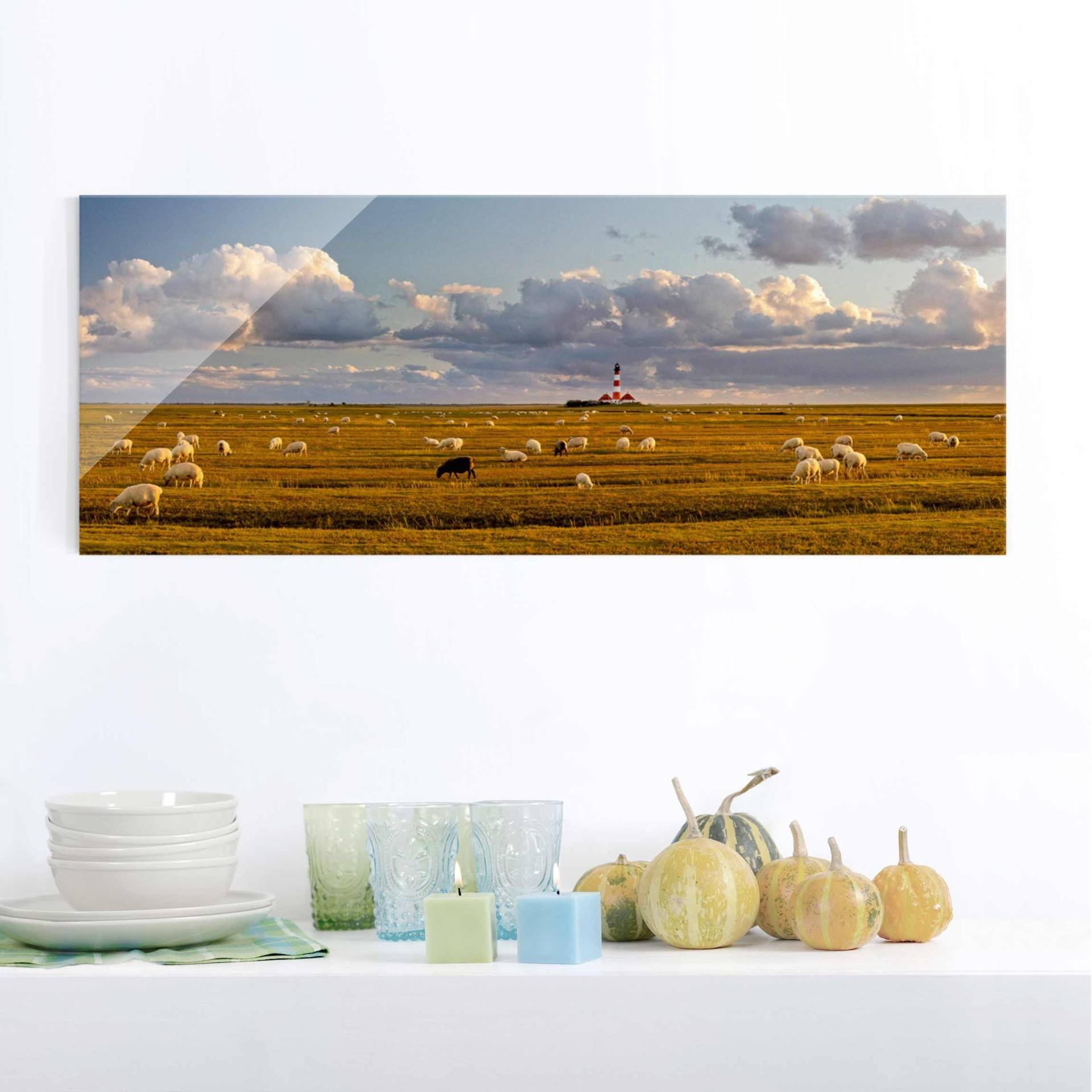 Glasbild Natur & Landschaft Nordsee Leuchtturm mit Schafsherde von Klebefieber