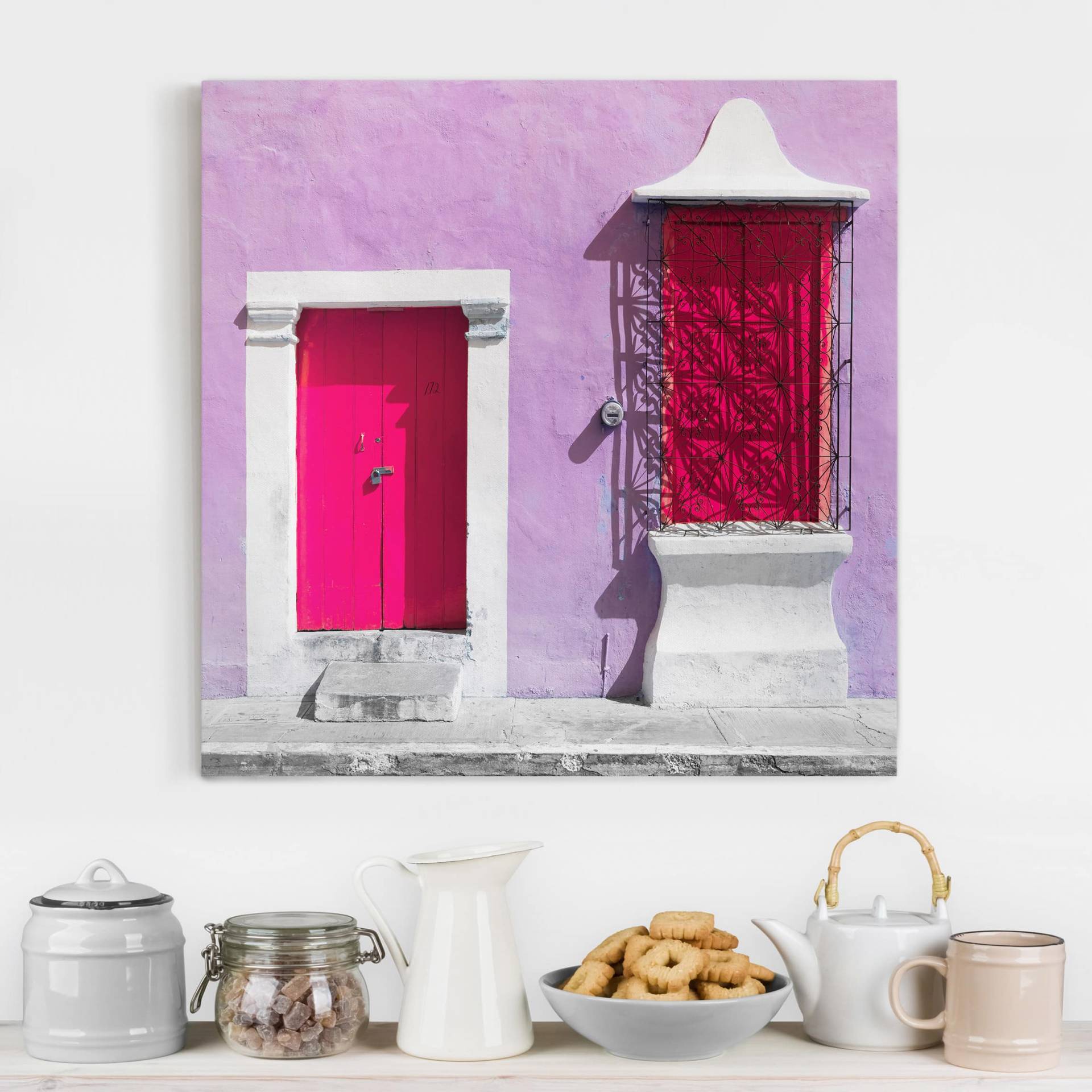 Leinwandbild Architektur & Skyline Rosa Fassade Pinke Tür von Klebefieber