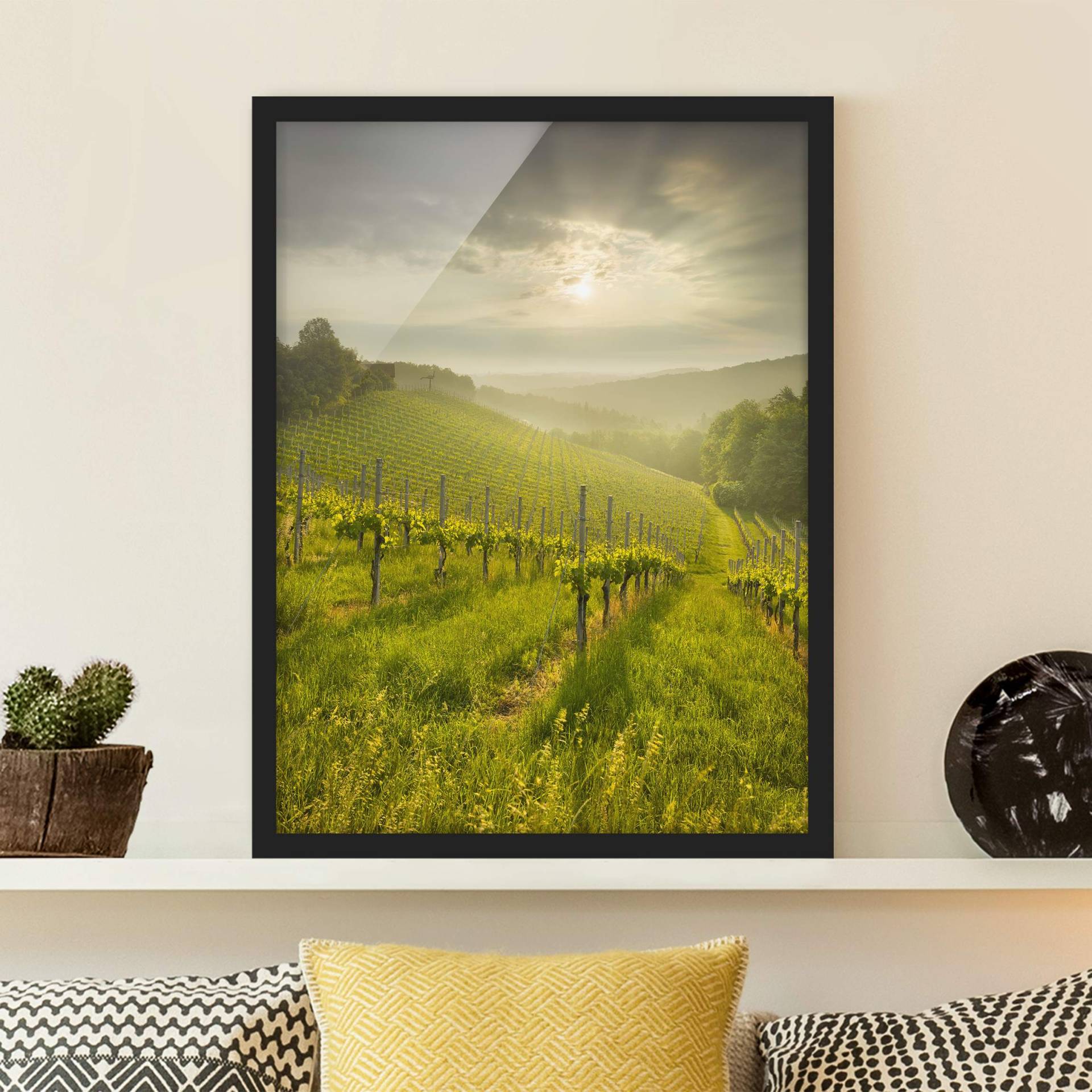 Natur & Landschaft Bild mit Rahmen Sonnenstrahlen Weinberg von Klebefieber