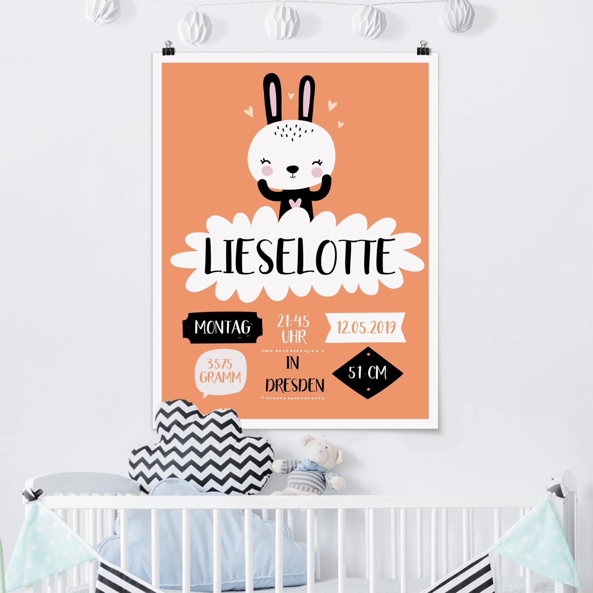 Poster Kinderzimmer Das glückliche Häschen Wunschtext von Klebefieber