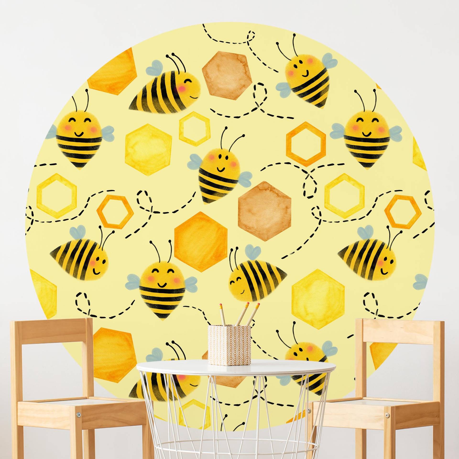 Runde Mustertapete selbstklebend Süßer Honig mit Bienen Illustration von Klebefieber