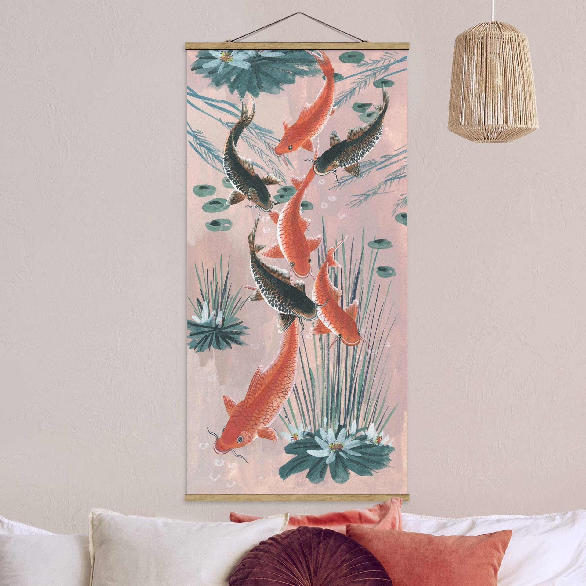 Stoffbild mit Posterleisten Asiatische Malerei Kois im Teich I von Klebefieber