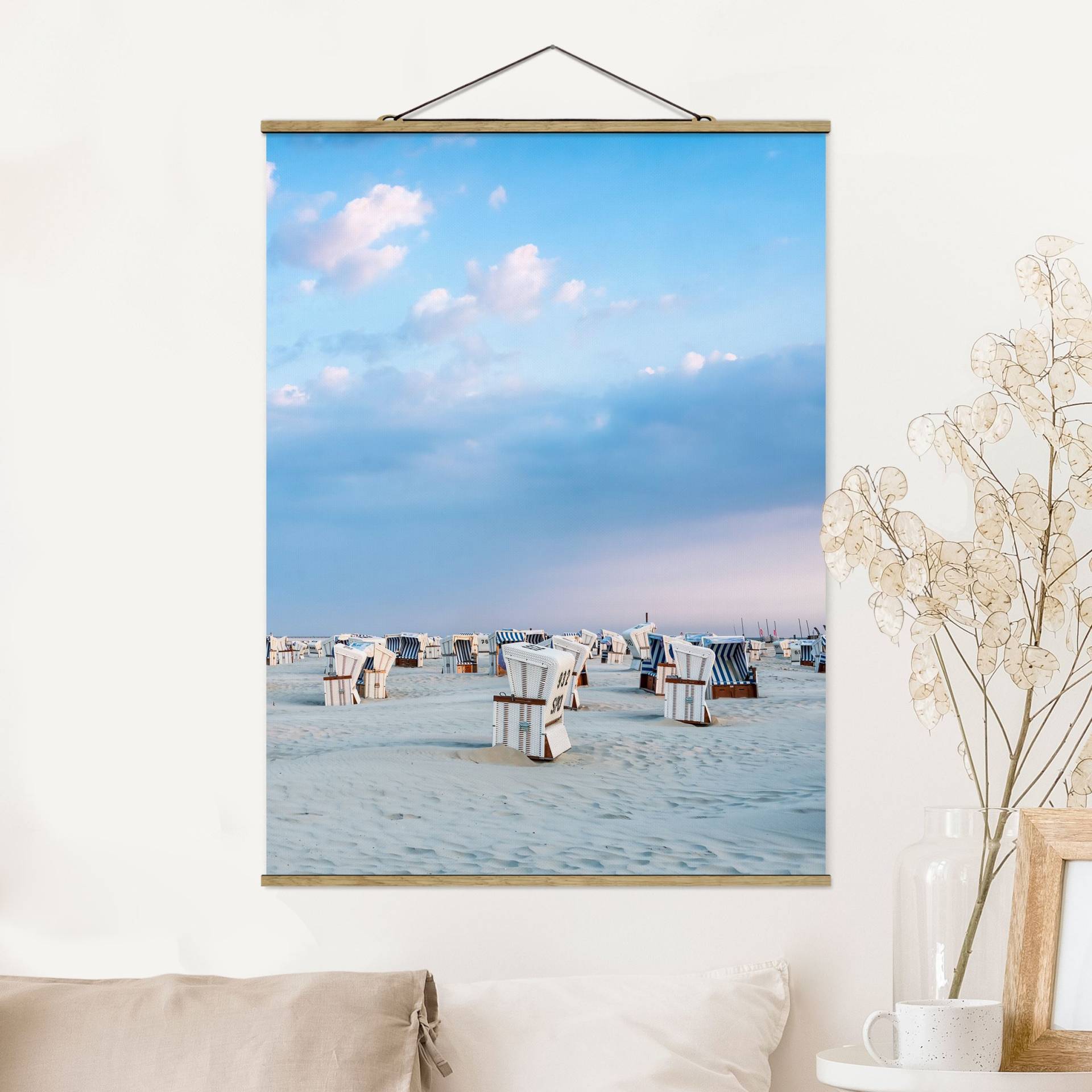 Stoffbild mit Posterleisten Strandkörbe an der Nordsee von Klebefieber