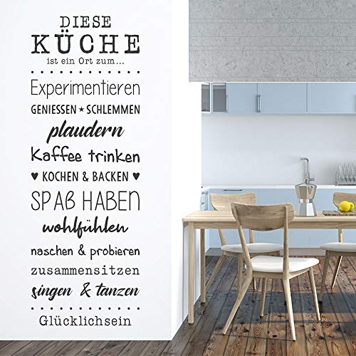 KLEBEHELD® Wandtattoo Diese Küche ist ein Ort zum... Kochen & Backen | Kaffee trinken | Genießen & Schlemmen | Farbe dunkelgrau, Größe 35x100cm von Klebeheld