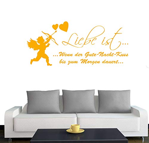 A360 Wandtattoo "Liebe ist… Gute Nacht Kuss" 90cm x 40cm goldgelb (40 Farben und 3 Größen) von Klebesüchtig