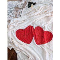 Kissen Und Decke 2 in 1 Valentinstag Geschenk Liebe Kuscheldecke Herzkissen Herz Valentinstagsgeschenk Happy Valentinsday von KleiinesHerzchen