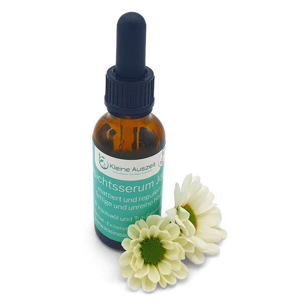 Kleine Auszeit Manufaktur Gesichtsserum Jojoba – reguliert und mattiert unreine und leicht fettende Haut von Kleine Auszeit Manufaktur
