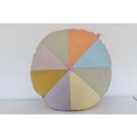 Rundes Patchwork Kissen von KleineAmselHandmade