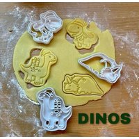Dinos Weihnachten Ausstecher Keksausstecher Keks-Ausstecher Form Plätzchen Förmchen Kekse Knete, Fondant, Fimo, Ton, Modelliermasse O.ä Dinos Weihnachten Ausstecher Keksausstecher Keks-Ausstecher Form Plätzchen Förmchen Kekse Knete, Fondant, Fimo, Ton, Modelliermasse O.ä von KleineKekswelt