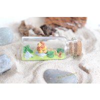 Löwe Miniatur 5 cm Flasche Sternzeichen Dekoration Polymer Clay von KleineKnetwelt