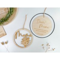Personalisiertes Holzschild Für Mama Oder Oma Als Geschenk Den Muttertag Zum Geburtstag, Namensschild Deko von KleineWunderstube