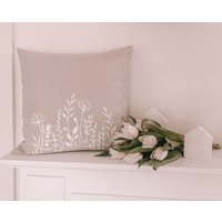 Kissen Beige "Blumenwiese" von Kleinkramliebe