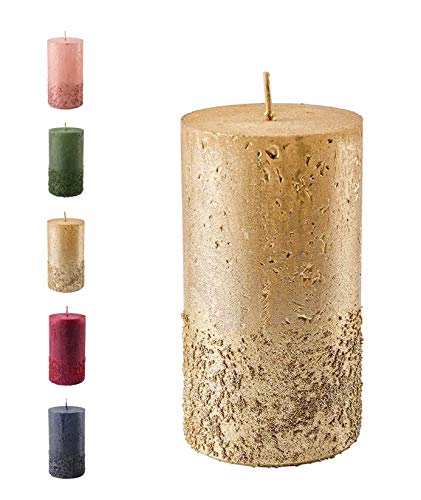 Wunderschöne & Moderne Adventskerzen – 2 Stück - Rustikale Oberfläche - Kerzen/Stumpenkerzen - Weihnachten/Weihnachtskranz/Adventskranz (Creme/Gold, Höhe: 8cm), Unparfümiert von Klocke Kerzen