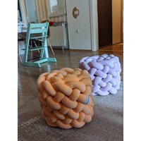 Handgefertigter 30 X 36 cm Bodenhocker Aus Weichem Samt Mit Knotenmuster Für Wohnzimmer von KloopkoCrafts