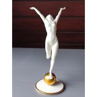 Werkstatt Hutschenreuther Porzellan Figur "Sonnenanbeterin Oder Sonnenkind" Design Karl Tutter Mit Altem Stempel Aus Der Kunstabteilung 1950 von KlunkerimBunker