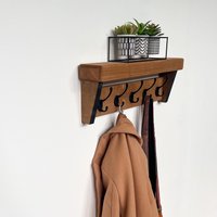 Rustikaler Garderobenhaken Mit Ablage Rustikaler Garderobenhaken Mit Ablage von KnightsMaide