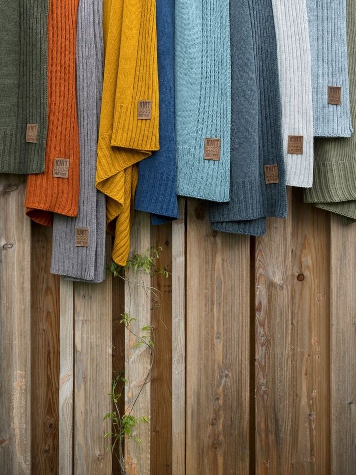 Wolldecke Uni Plaids 160x130 cm Glatt Grün, Knit Factory, Tagesdecke Kuscheldecke Decke Wohndecke von Knit Factory