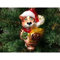 Weihnachtsbaumspielzeug, Glas, Märchen, Handbemalt, Spielzeug, Sammlung, Löwe, Tasche, Baum, Tiger, Tüte Mit Geschenken, Uhr, Tiger in Einem von Knittingfashionstyle