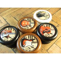Möbelknopf Für Gitarre, Ahornholz, Musikdekor Möbelknopf Für Gitarre, Ahornholz, Musikdekor von KnobTreasures