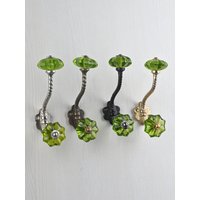 Antike Grüne Blumenform Handgemachter Dekorativer Glasaufhänger |Vintage Wandhaken| Metall Wandhaken | Möbelbeschläge Haken Badhaken von Knobco