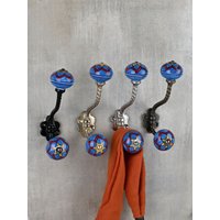 Blaue Dekorative Handgemachte Keramik Wandhaken |Vintage | Kleiderhaken |Metall |Möbelbeschläge Badehaken von Knobco