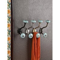 Blaue Farbe Dekorative Handgemachte Keramik Wandhänger |Vintage Wandhaken | Kleiderhaken |Metall |Hardware Haken| Badehaken von Knobco