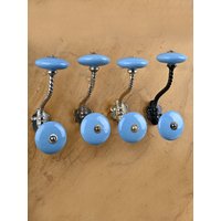 Blaue Handgemachte Keramik Wandhaken | Vintage Metall Möbel & Bad Haken Dekorative Hängebeschläge Blaue Handgemachte Keramik Wandhaken | Vintage Metall Möbel & Bad Haken Dekorative Hängebeschläge von Knobco