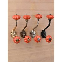 Einzigartige Orange Dekorative Handgemachte Keramik Blaue Aufhänger | Vintage Wandhaken Metall-Wandhaken |Möbel-Hardware-Haken Badehaken von Knobco