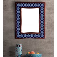 Türkis Blau Und Weiß Blumenmuster Blauer Keramik Fliesenspiegel 20x24 Inch von Knobco