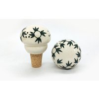 Keramik Handbemalte Runde Form Kombination Aus Floralen Blättern Grün Gefärbte Weinflaschenstopper, Flaschenstopper, Flaschentopfen von Knobking
