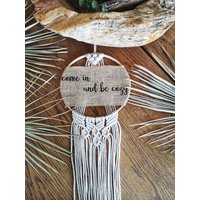 Makramee Traumfänger Im Bohosstil Mit Spruch // Personalisierbarer Wandbehang Als Geschenkidee Wanddeko Für Zuhause Makramee Traumfänger Im Bohosstil Mit Spruch // Personalisierbarer Wandbehang Als Geschenkidee Wanddeko Für Zuhause von Knotenkraft