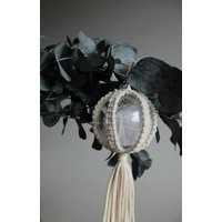 Handgefertigte Makramee Weihnachtskugel Christbaumschmuck Im Boho Stil von KnotenpunktHandmade