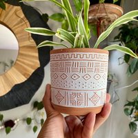 3, 5 Zoll Terrakotta Übertopf - Keramiktopf Creme Aztek Dekorativ Einzigartig Premium Material Modern Design Hingucker von KnottyPlantsStudio