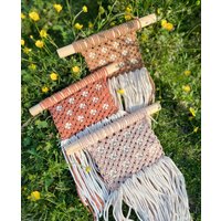 Makramee Blumen-Wandbehang in 22 Verschiedenen Farben・boho Wanddeko Makramee Blumen-Wandbehang in 22 Verschiedenen Farben・boho Wanddeko von Knutkaerlek