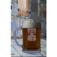 Bierkrug Mit Persönlicher Gravur Von Name Und Geburtsjahr - 500 Ml Fassungsvermögen Bierglas Weizenglas von Kodelandia