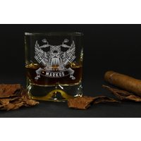 Whiskyglas Personalisiert Mit Name - Wunschgravur Motorrad Whiskyglas Personalisiert Mit Name - Wunschgravur Motorrad von Kodelandia