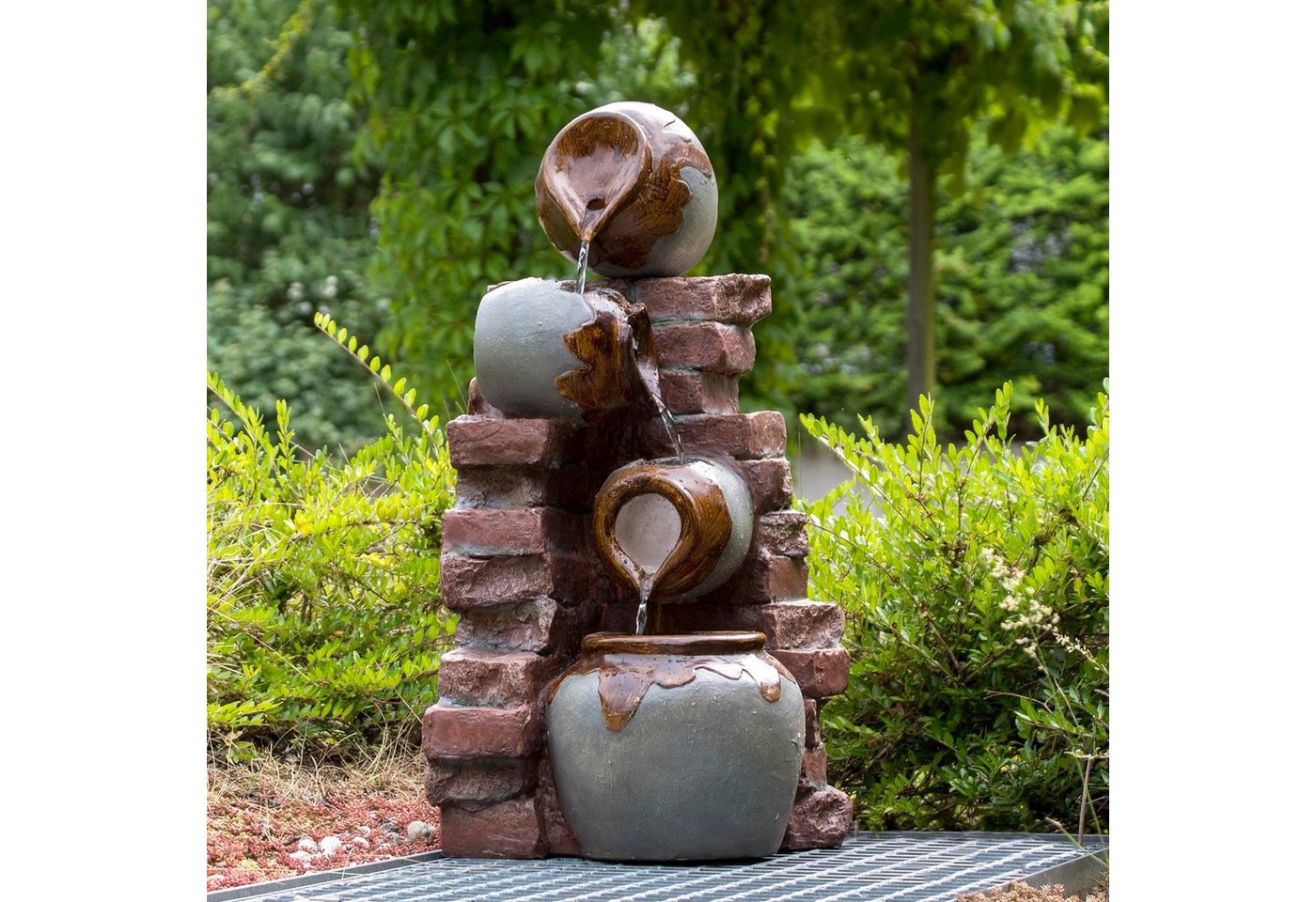 Köhko Gartenbrunnen Riesa mit Mauerwerk und Krügen Wasserfall Wasserspiel für Terrasse von Köhko