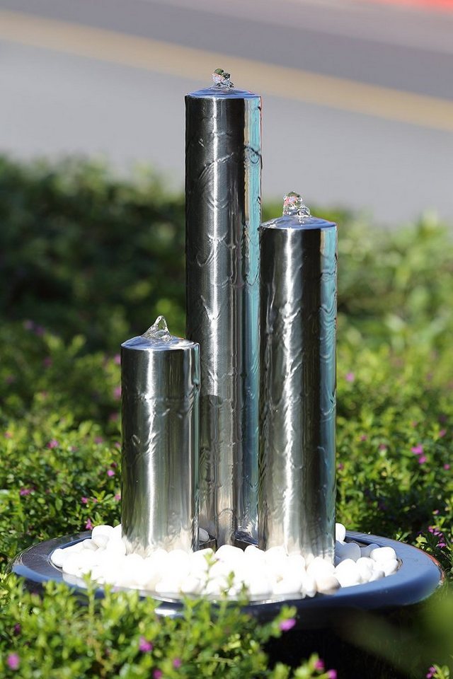 Köhko Gartenbrunnen Köhko aus gebürstetem Edelstahl mit LED Säulenbrunnen Köhko Gartenbrunnen Köhko aus gebürstetem Edelstahl mit LED Säulenbrunnen von Köhko