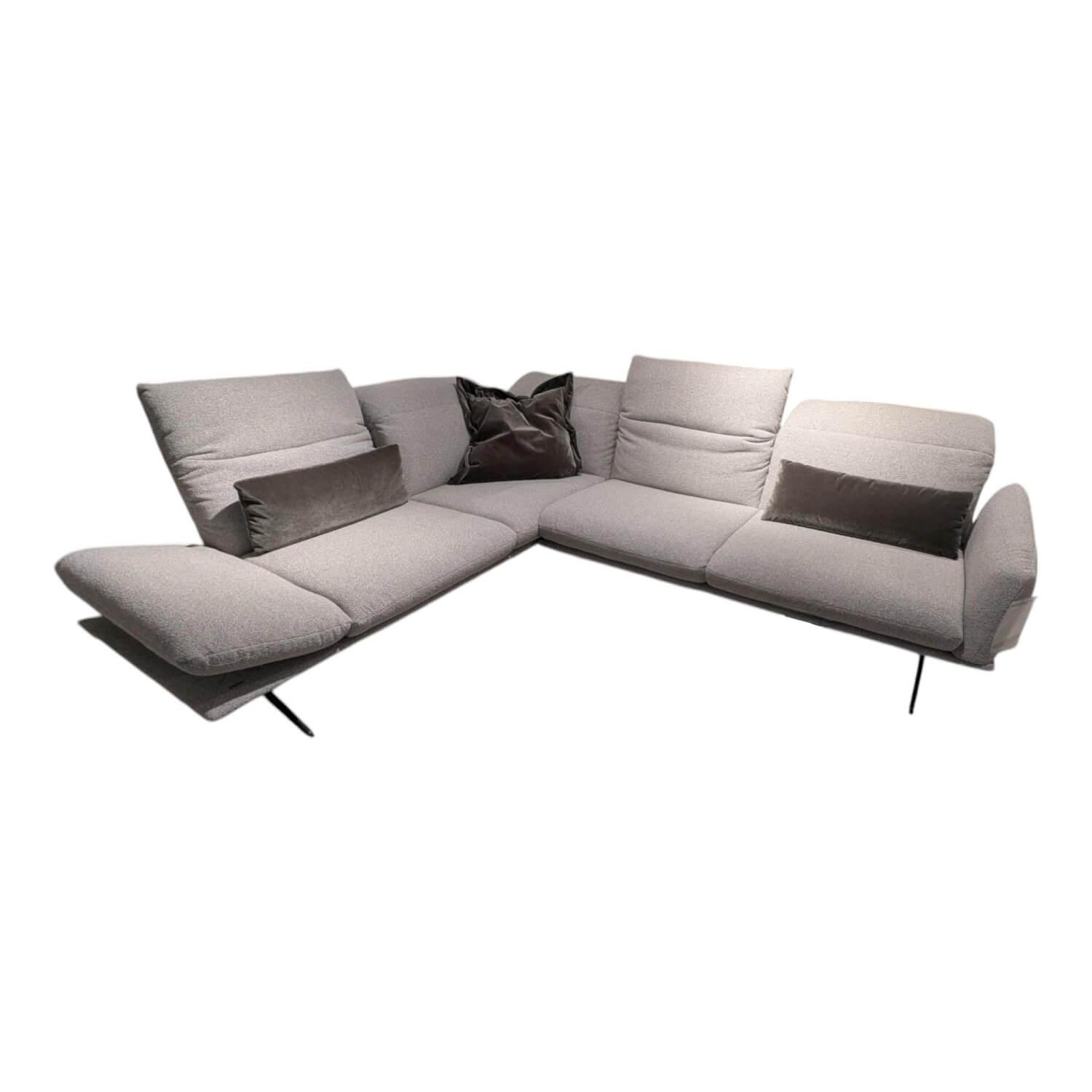 Ecksofa Calmo Stoff 13 Cosmo 97 Grau Metallkufen Schwarz Matt Mit Fußteilverstel... Ecksofa Calmo Stoff 13 Cosmo 97 Grau Metallkufen Schwarz Matt Mit Fußteilverstel... von Koinor