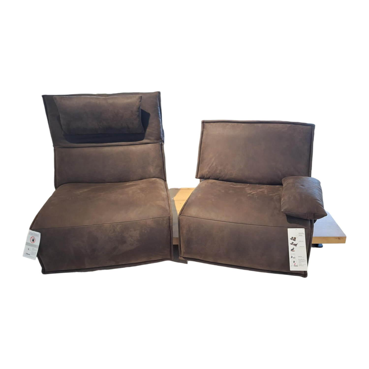 Sofa Edit Free Motion Leder A India Schoko Braun auf Plateau mit Drehsitzen Sofa Edit Free Motion Leder A India Schoko Braun auf Plateau mit Drehsitzen von Koinor