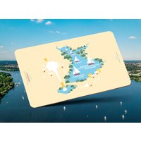 Frühstücksbrettchen „Moin Hamburg" Motiv Schlagseite - Hamburger Alster Frühstücksbrettchen „Moin Hamburg" Motiv Schlagseite - Hamburger Alster von KojeStore