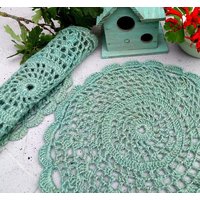 Gehäkelte Helle Jute Türkis Farbe Runde Tischset/Handgemachte Tischmatte/Wohndekoration/Tischdekoration -1 Qty Gehäkelte Helle Jute Türkis Farbe Runde Tischset/Handgemachte Tischmatte/Wohndekoration/Tischdekoration -1 Qty von GIAfabrics