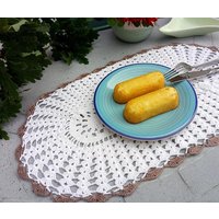 Gehäkeltes Weißes Und Braunes Ovales Tischset/Handgemachte Schöne Tischsets Set Aus Zwei Tischdekorationen/Versandfertig von KokoricoStore