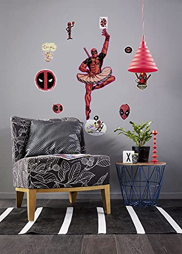 Komar Marvel Wandtattoo Deadpool Derppool - 50 x 70 cm (Breite x Höhe) - 10 Teile - Deco-Sticker, Wandaufkleber, Wandsticker, Wanddeko, Kinderzimmer - 14111h von Komar