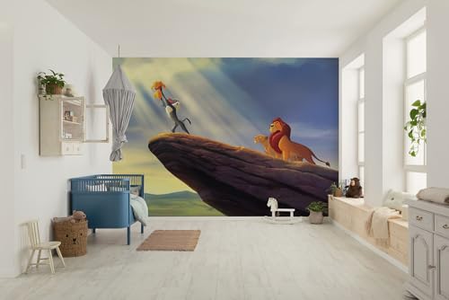 Komar Vlies Fototapete - Disney The Lion King The New King - Größe 350 x 250 cm - Tapete, Kinderzimmer, Kindertapete Komar Vlies Fototapete - Disney The Lion King The New King - Größe 350 x 250 cm - Tapete, Kinderzimmer, Kindertapete von Komar